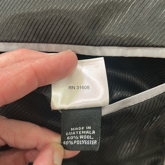 Jos. A. Bank Men's Top Coat 3 Button Size R48 Really Dark Gray front pockets - Picture 11 of 16